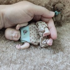 Мой маленький малыш с ладошку