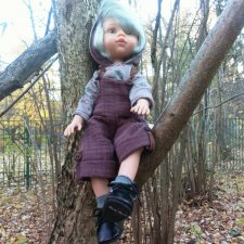 Сережа в лесу