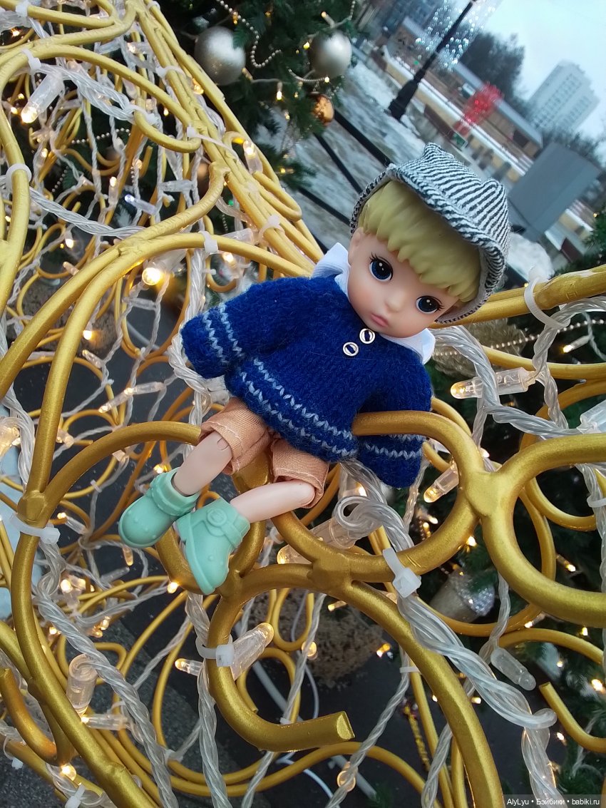 Новогодние игрушки, свечи и хлопушки (фото 7)