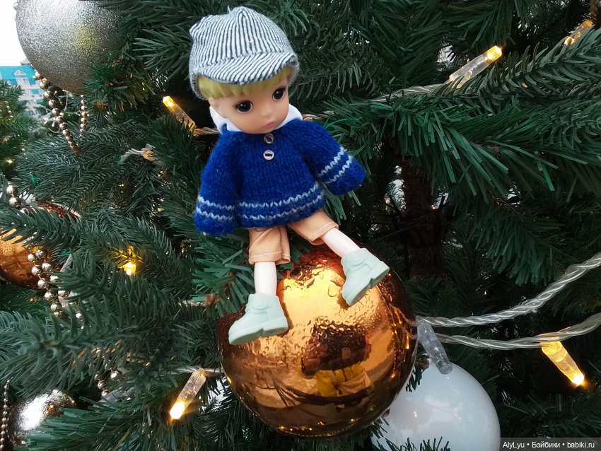 Новогодние игрушки, свечи и хлопушки (фото 4)