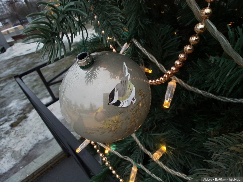 Новогодние игрушки, свечи и хлопушки (фото 3)