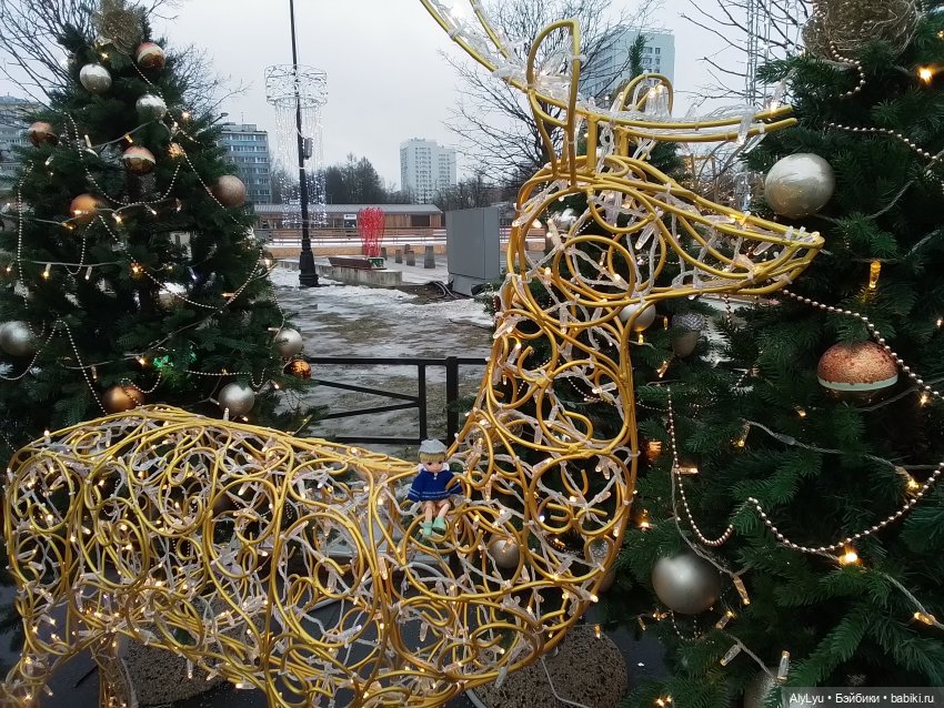 Новогодние игрушки, свечи и хлопушки (фото 8)