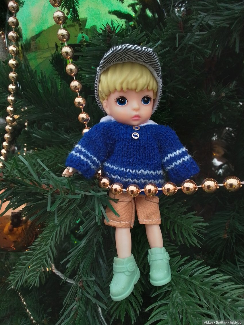 Новогодние игрушки, свечи и хлопушки (фото 5)