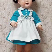 Платье с фартуком