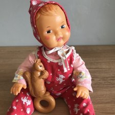 Пупс ползунок Горьковской с игрушкой