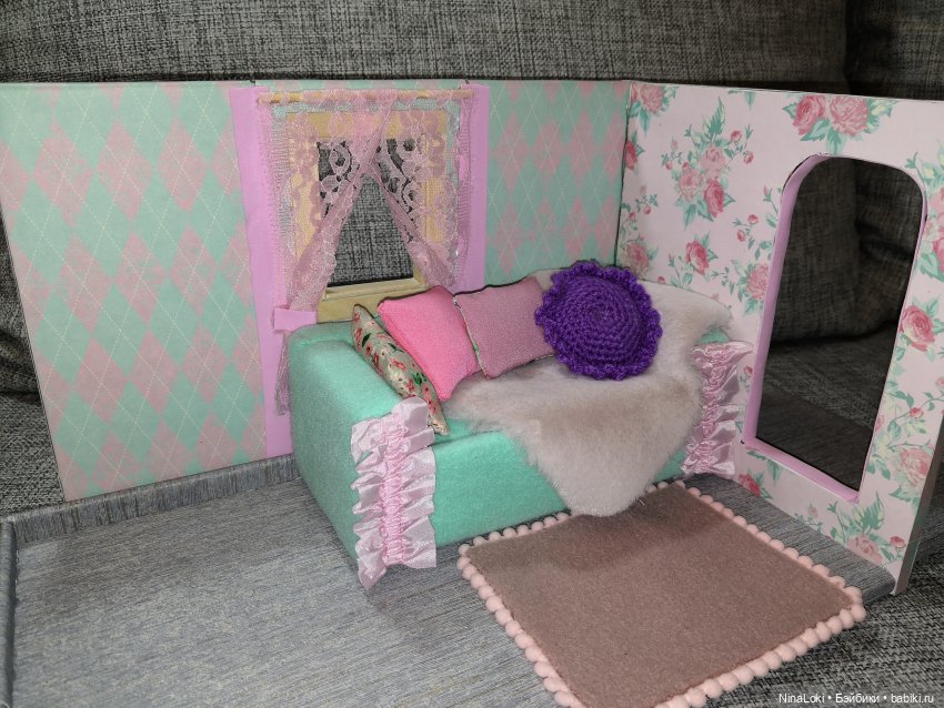 Большая комната со вторым диваном