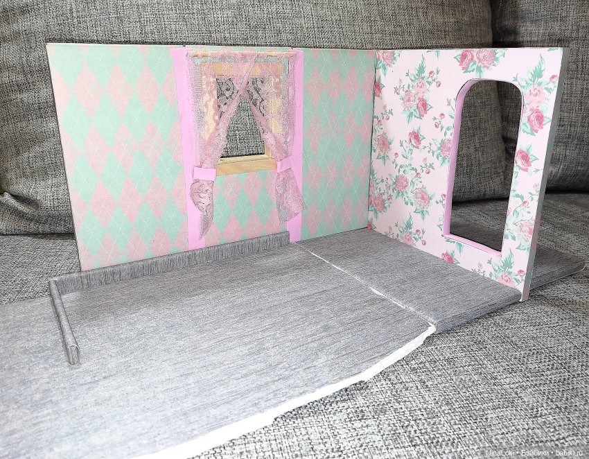 В максимально раскрытом положении