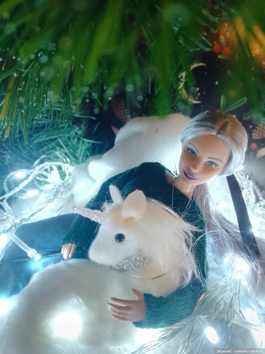 Год белого единорога — Куклы Barbie (Барби): Looks (фото 3)