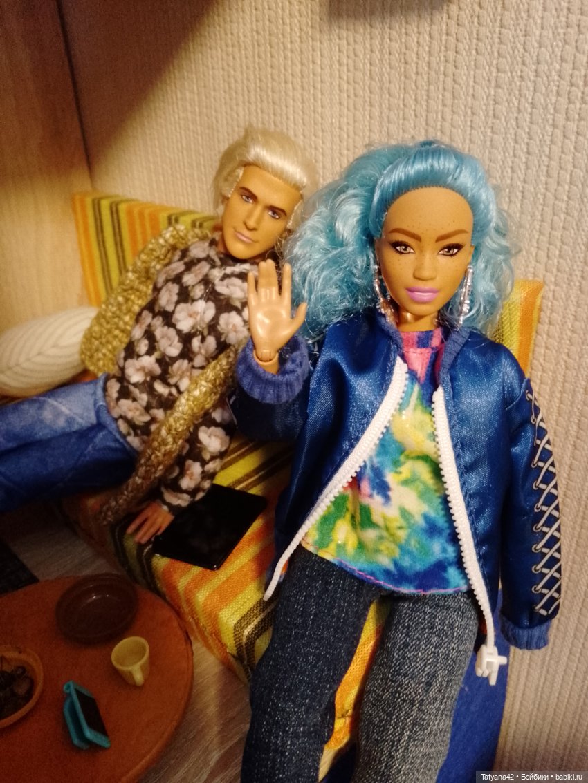 Пробуем выйти в эфир — Куклы Barbie (Барби): Looks (фото 4)