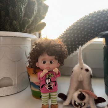 Крошка-микроб кудряшка