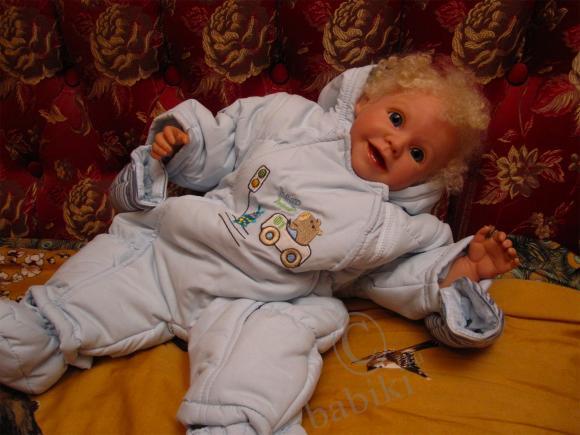 Просили мальчика :)Позитивная малышка реборн из молда Эви Герлинды Фезер (фото 4)