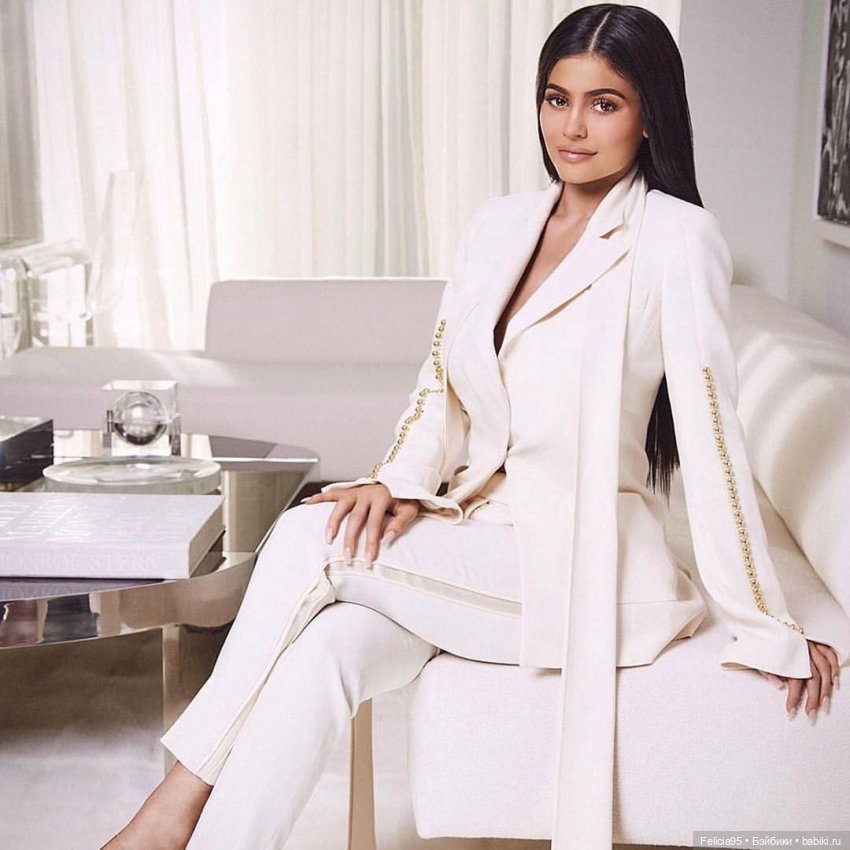 Моя идеальная Кайли Дженнер 2.0 (фото 2)