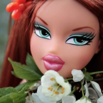 Весна с bratz Meygan genie magic 🌿💚