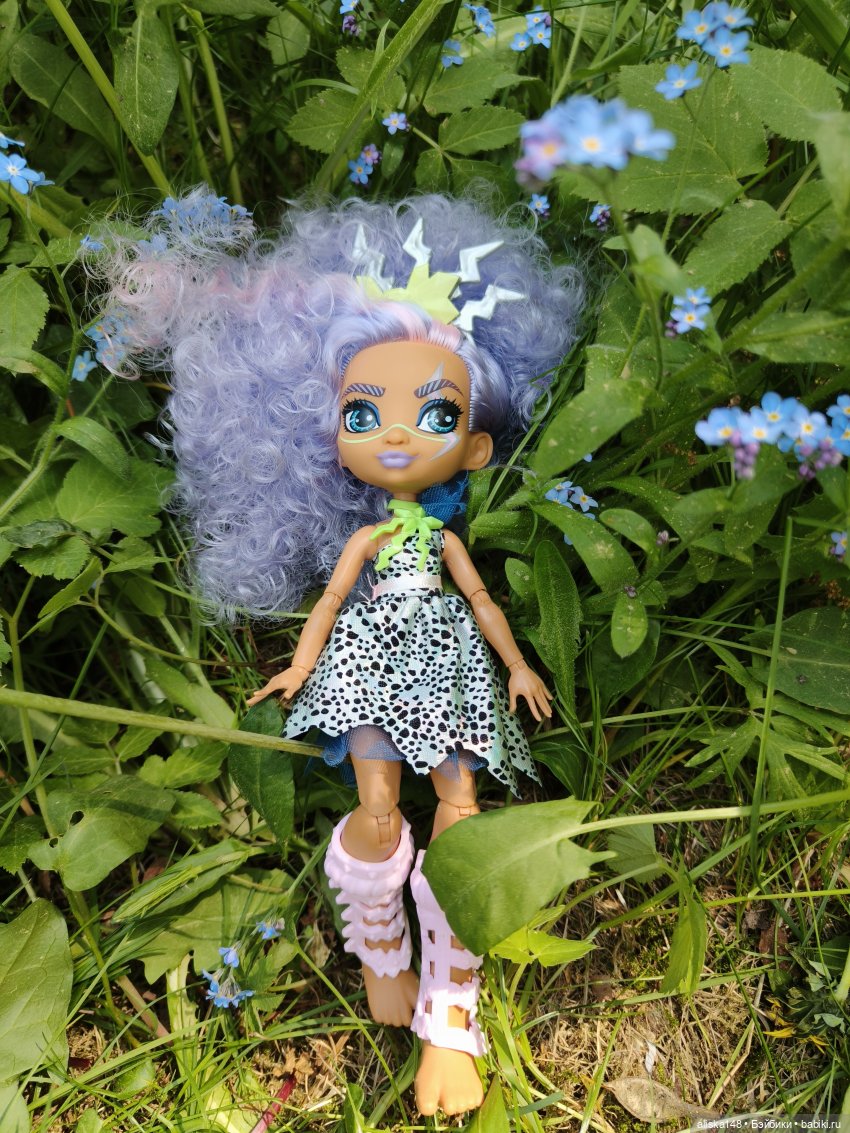 Цветы и куклы. Теперь пещерки