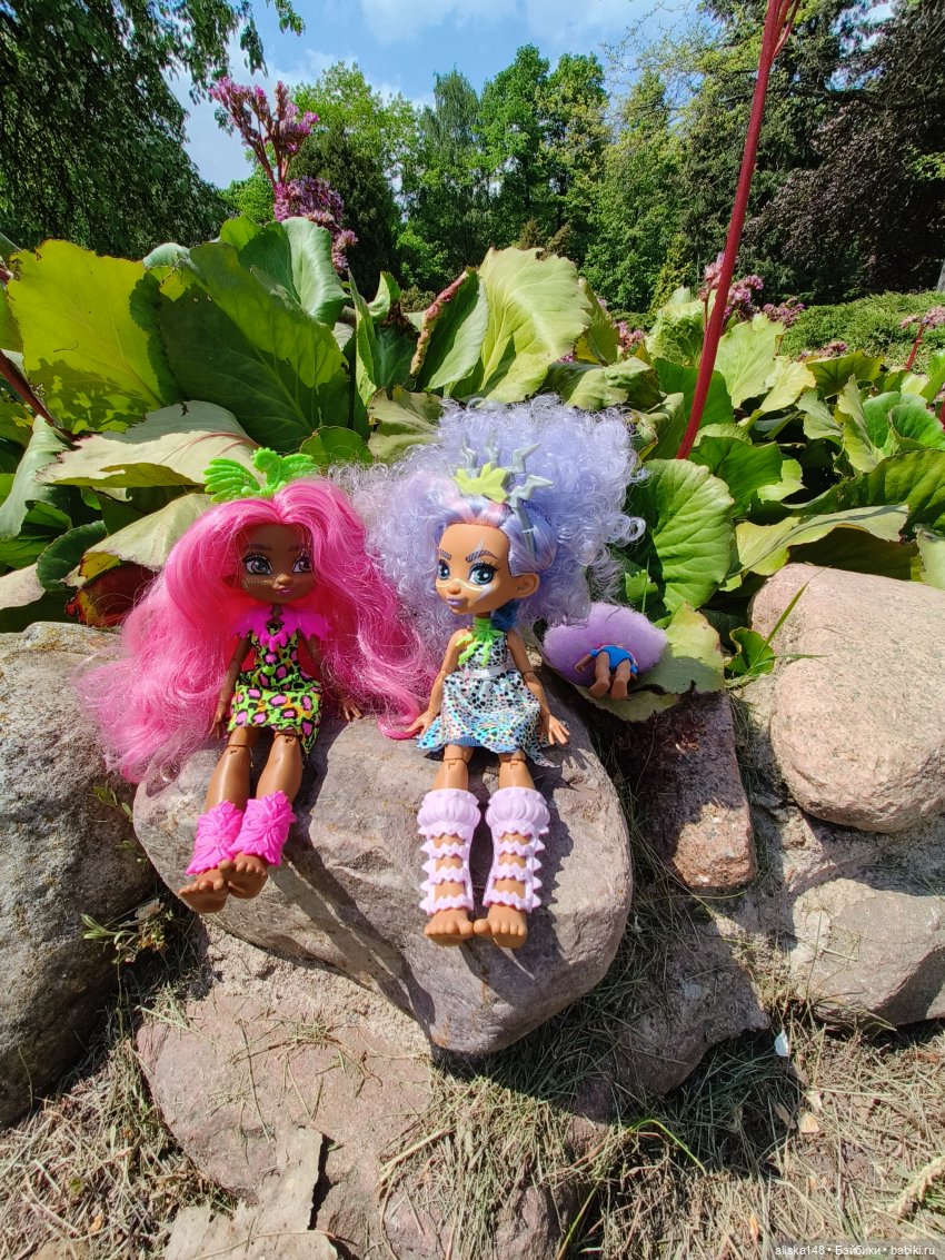 Цветы и куклы. Теперь пещерки
