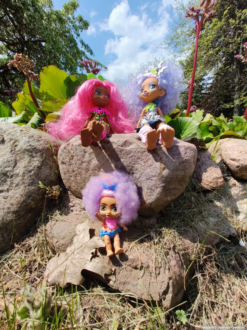 Цветы и куклы. Теперь пещерки