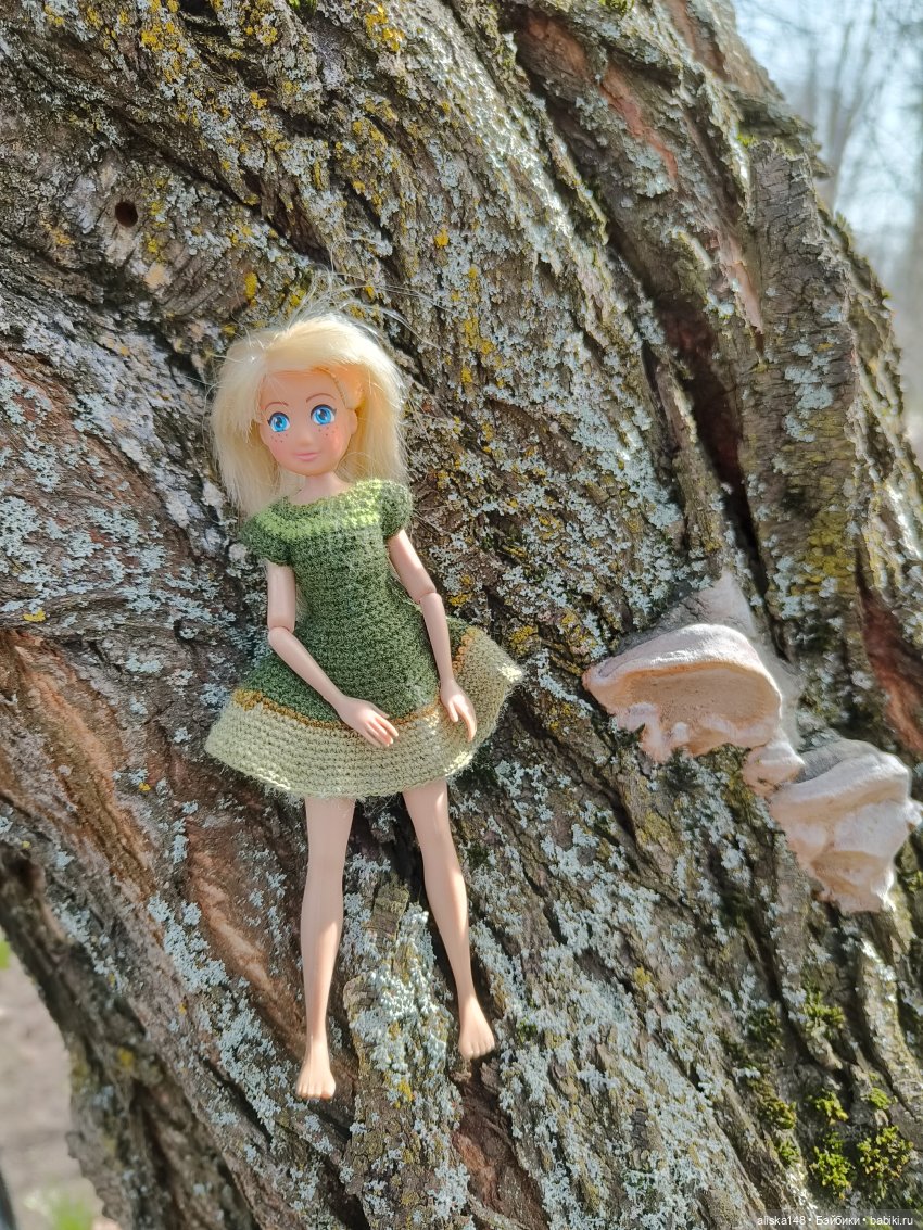 Дюймовочка в ботаническом саду