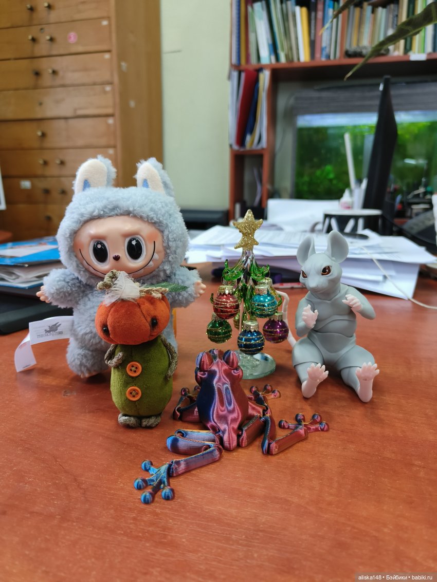Лабубу и Новый год — Игрушки Labubu (Лабубу) и The Monsters: Pop Mart (фото 5)