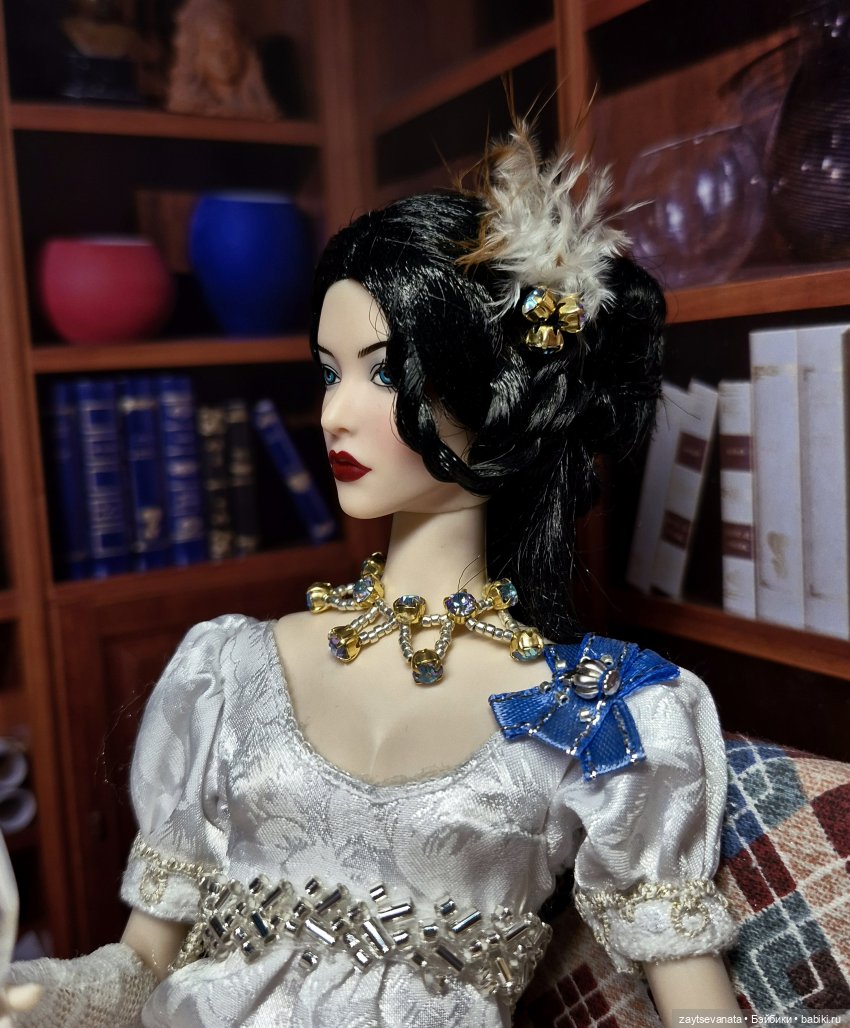 Платье Элен Курагиной: плющ, мох и дедлайны