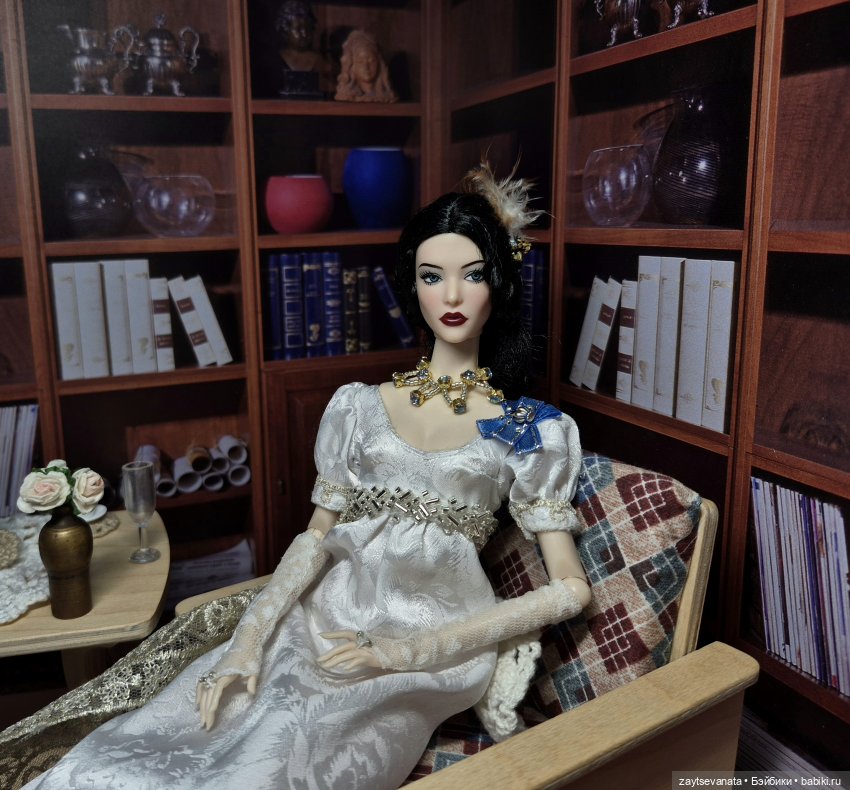 Платье Элен Курагиной: плющ, мох и дедлайны