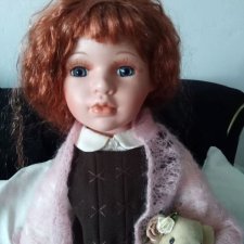 Фарфоровая кукла