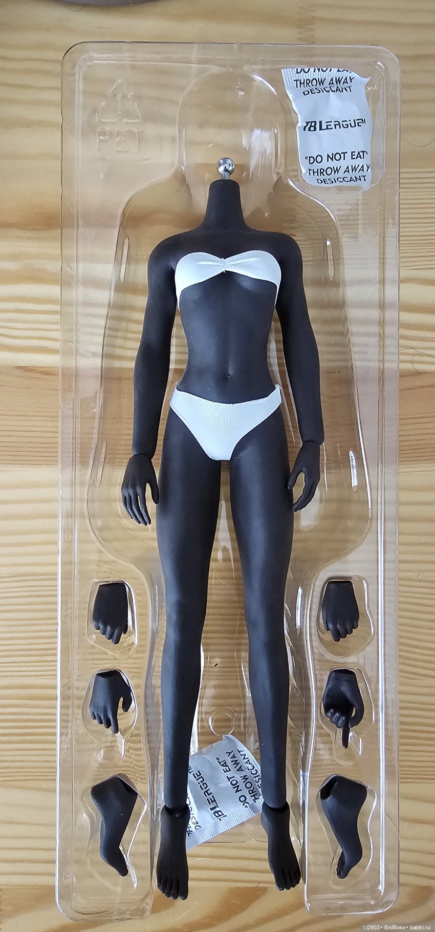 Barbie Signature Black Barbie by Kitty Black Perkins (фото 6)