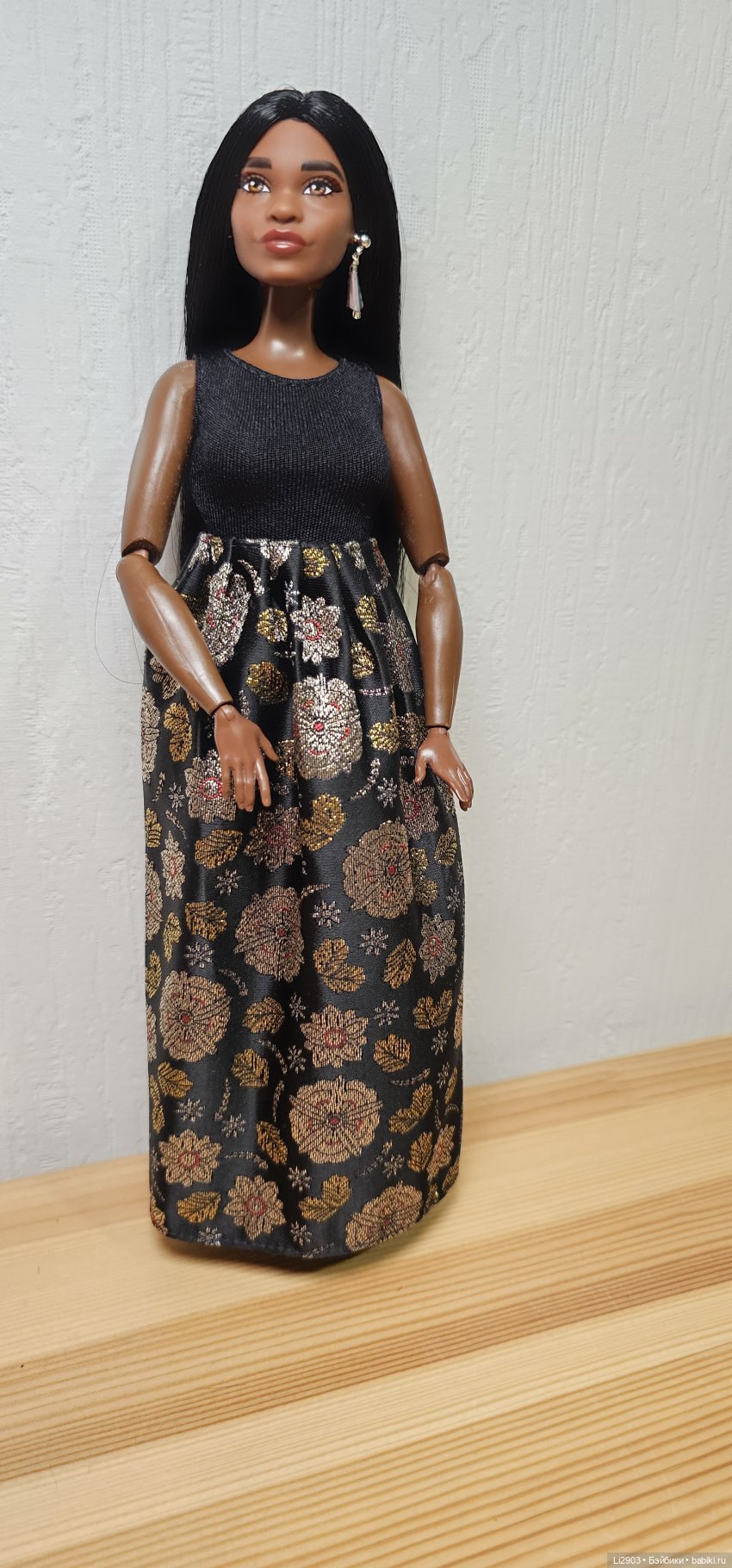 Лейла Бруклин — Куклы Barbie (Барби): Looks