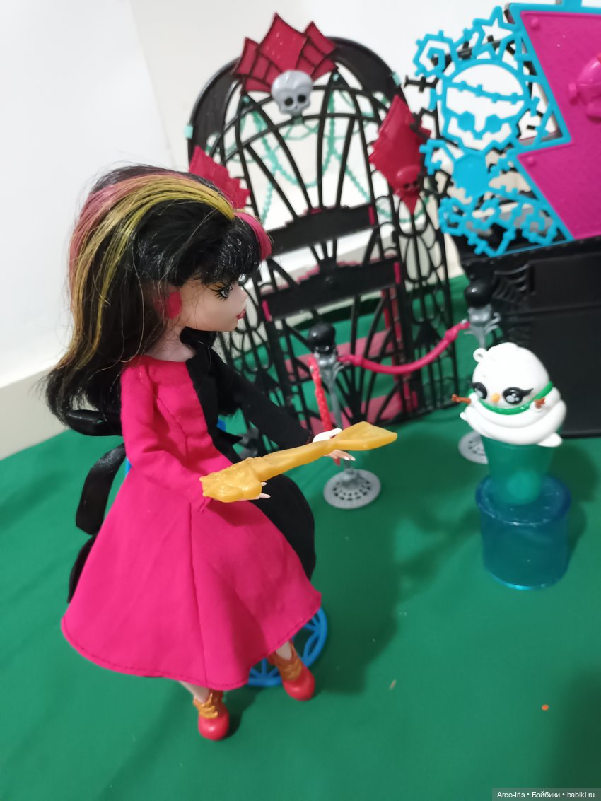 Категорически запрещается заниматься магией! А если очень хочется