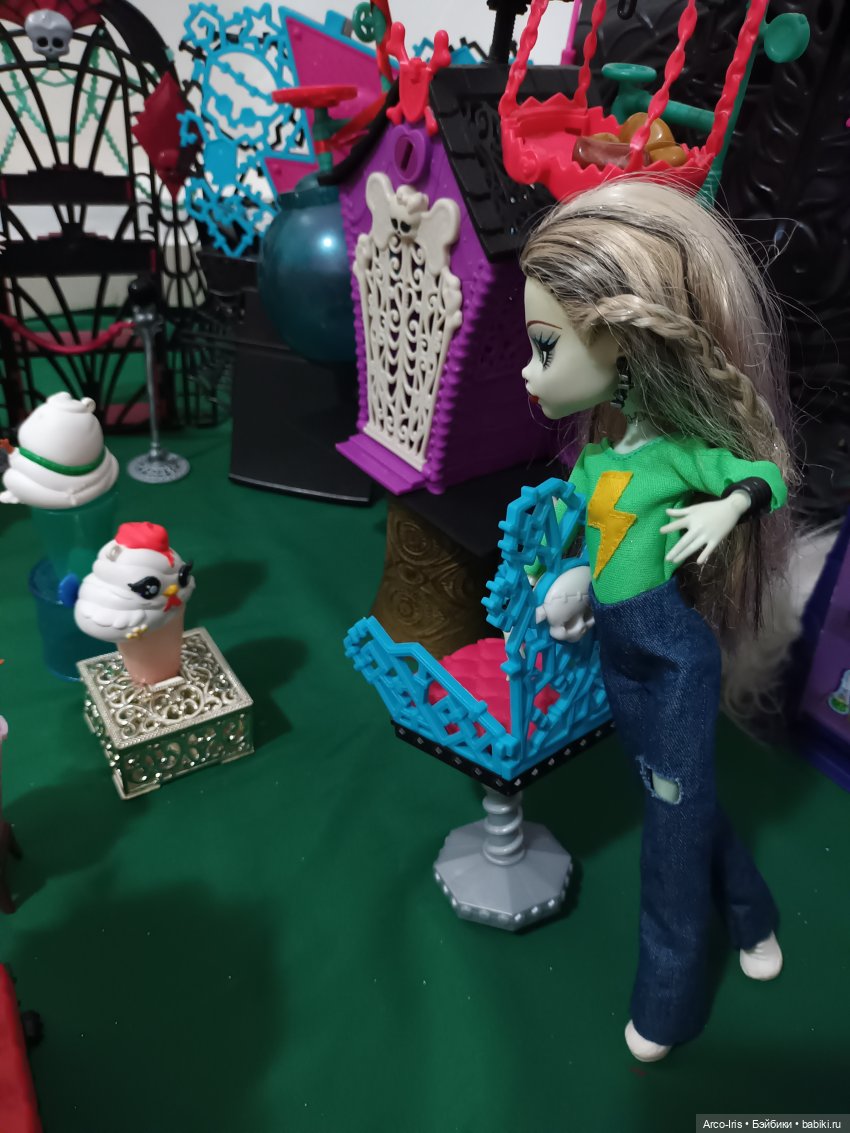 Категорически запрещается заниматься магией! А если очень хочется