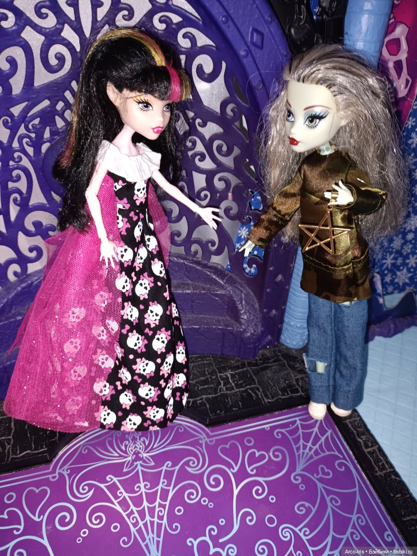 Оборотни, вампиры и артефакты