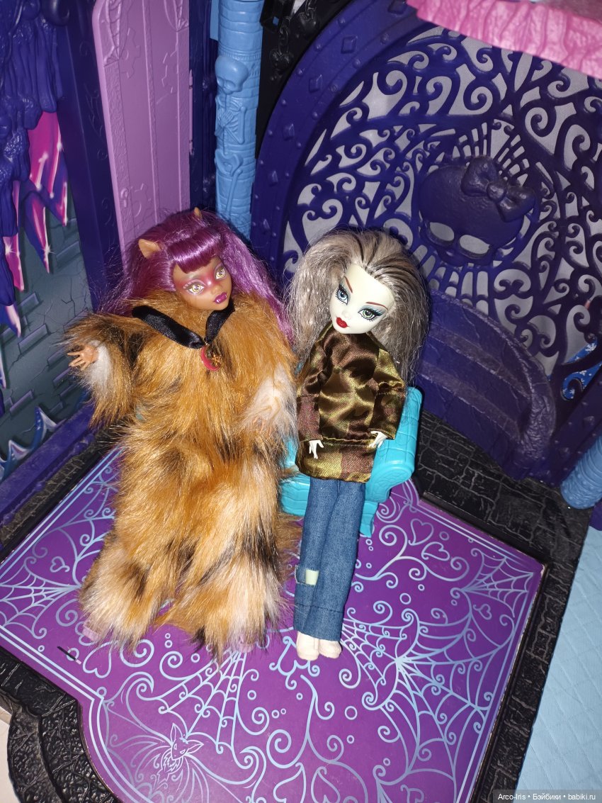 Оборотни, вампиры и артефакты