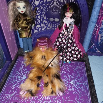 Оборотни, вампиры и артефакты