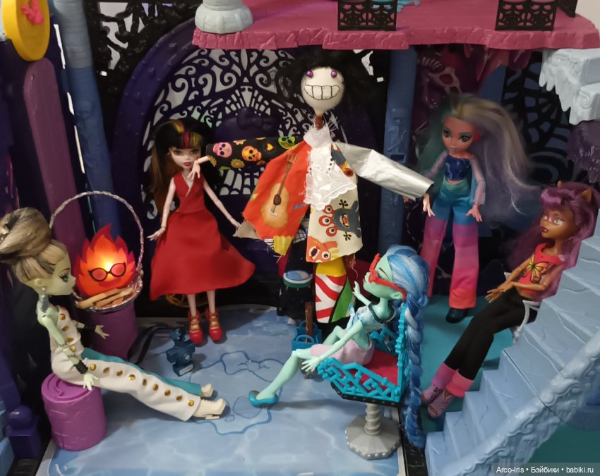 Динозавры и ветер в поле — Куклы Monster High и Ever After High: G1 (фото 3)