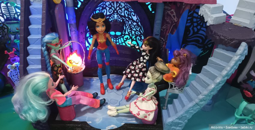 Динозавры и ветер в поле — Куклы Monster High и Ever After High: G1