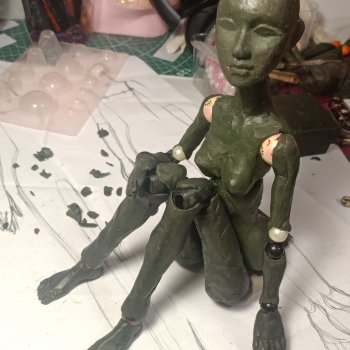 Молд "Муза" Обретает шарниры