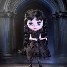 Моя первая кастомная Блайз под Венсдей