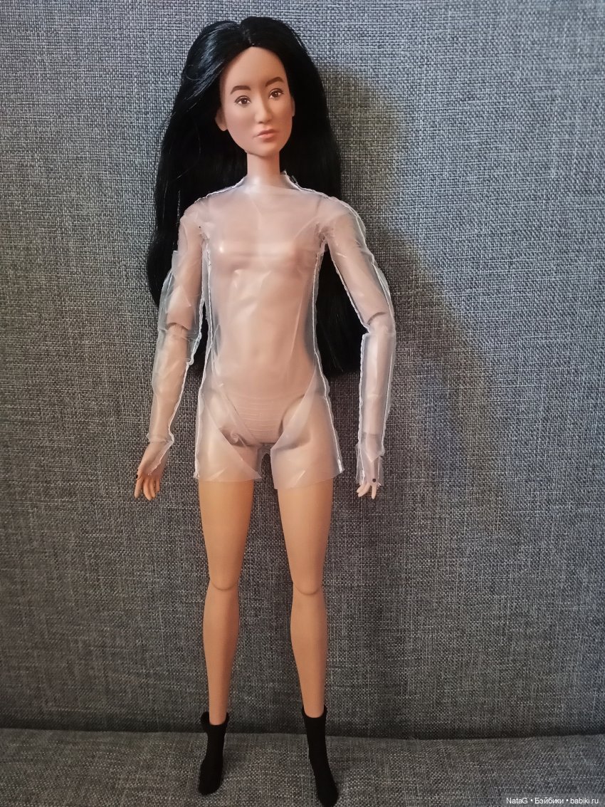 Распаковка-обзор Barbie Vera Wang (фото 8)