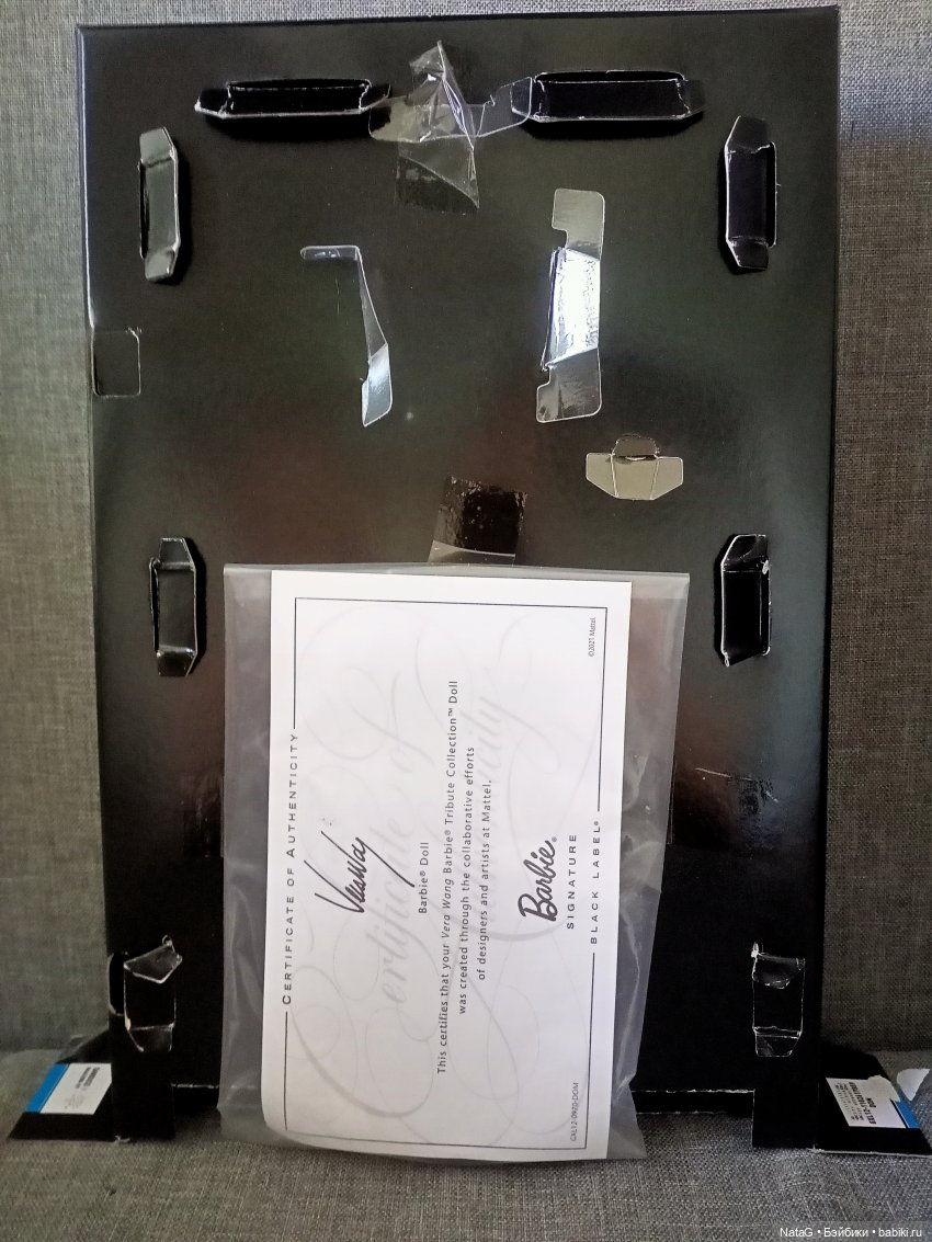 Распаковка-обзор Barbie Vera Wang (фото 4)