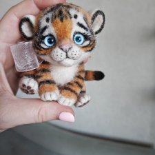 Тигрёнок из шерсти