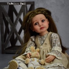 Элла с кроликом