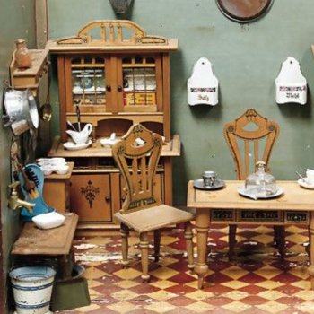 Антикварная кукольная мебель в стиле Арт Деко