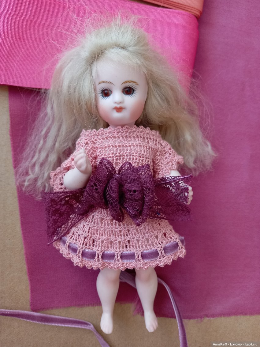 Ли Тигрэ в розовом — Антикварные куклы Mignonette (Миньонетта): карманные