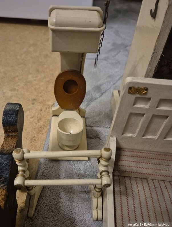 Кукольный унитаз