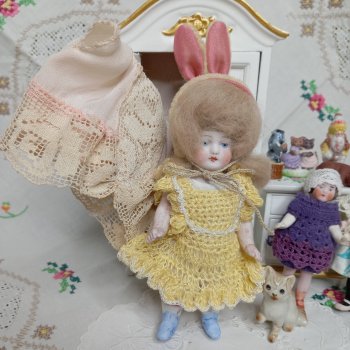 Игра в переодевание с mignonette