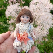 Антикварная кукла mignonette