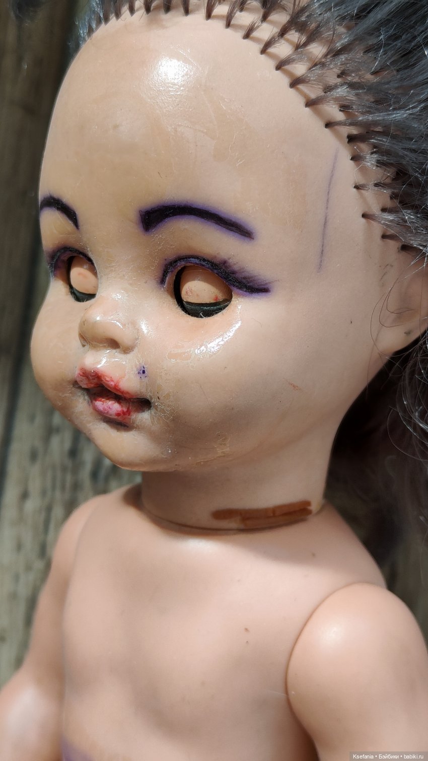 Резиновая Зина упала из корзины, измазалась в грязи (фото 3)