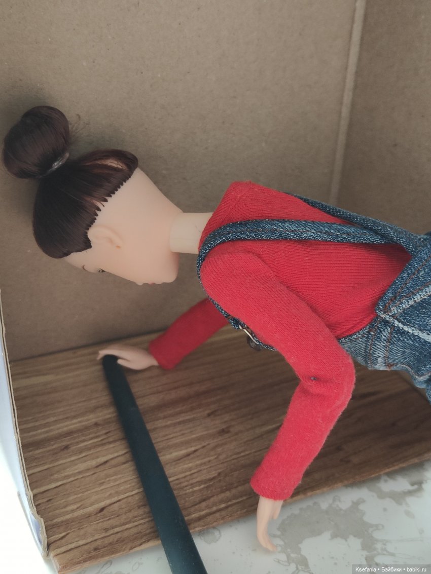 Строительство комнатки с окошком. День 1