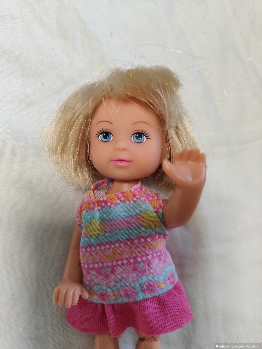 Велосипедистка