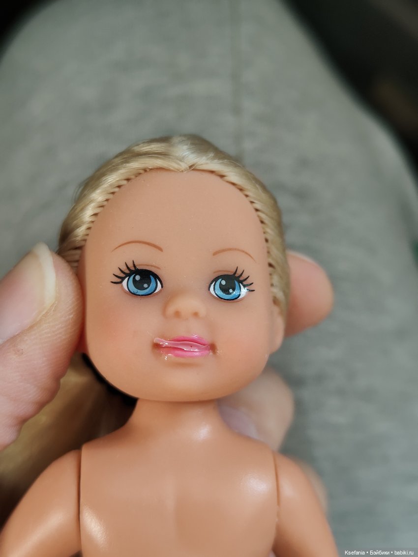 Лак легко отходит