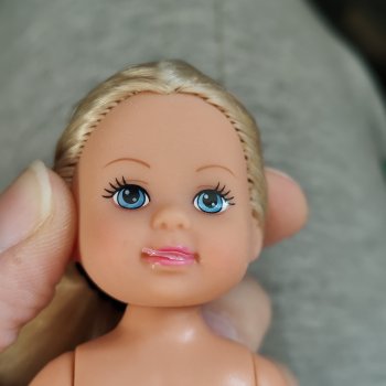 Эксперимент: покрасить губы гель-лаком - это реально?